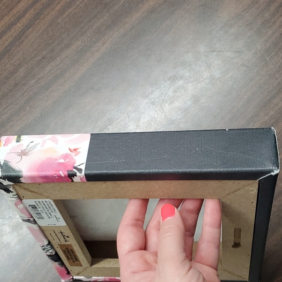 WOMEN EMPOWERED SIGN, floral pink, white and black - Picture 11 of 14